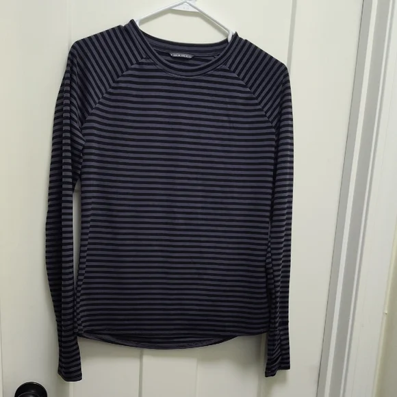 Oiselle Big Stripe base layer raglan running top long sleeve sz M - Picture 1 of 3